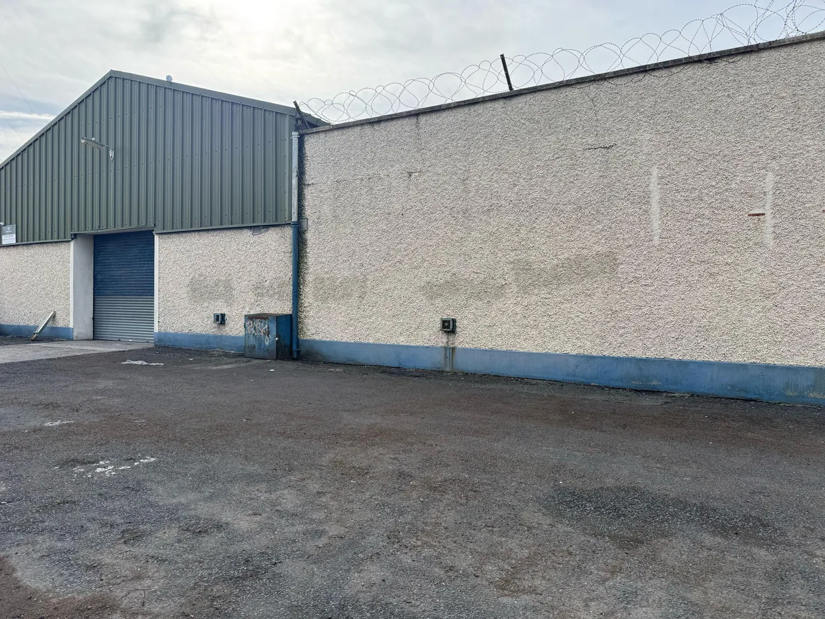Building exterior and forecourt before the work, from the original Finlay gallery